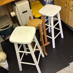 2 Bar Stools