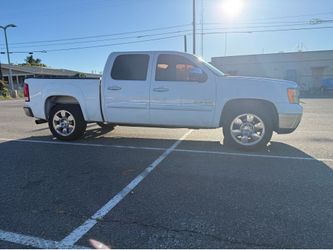 2011 GMC Sierra – Salvage Title – 131k miles