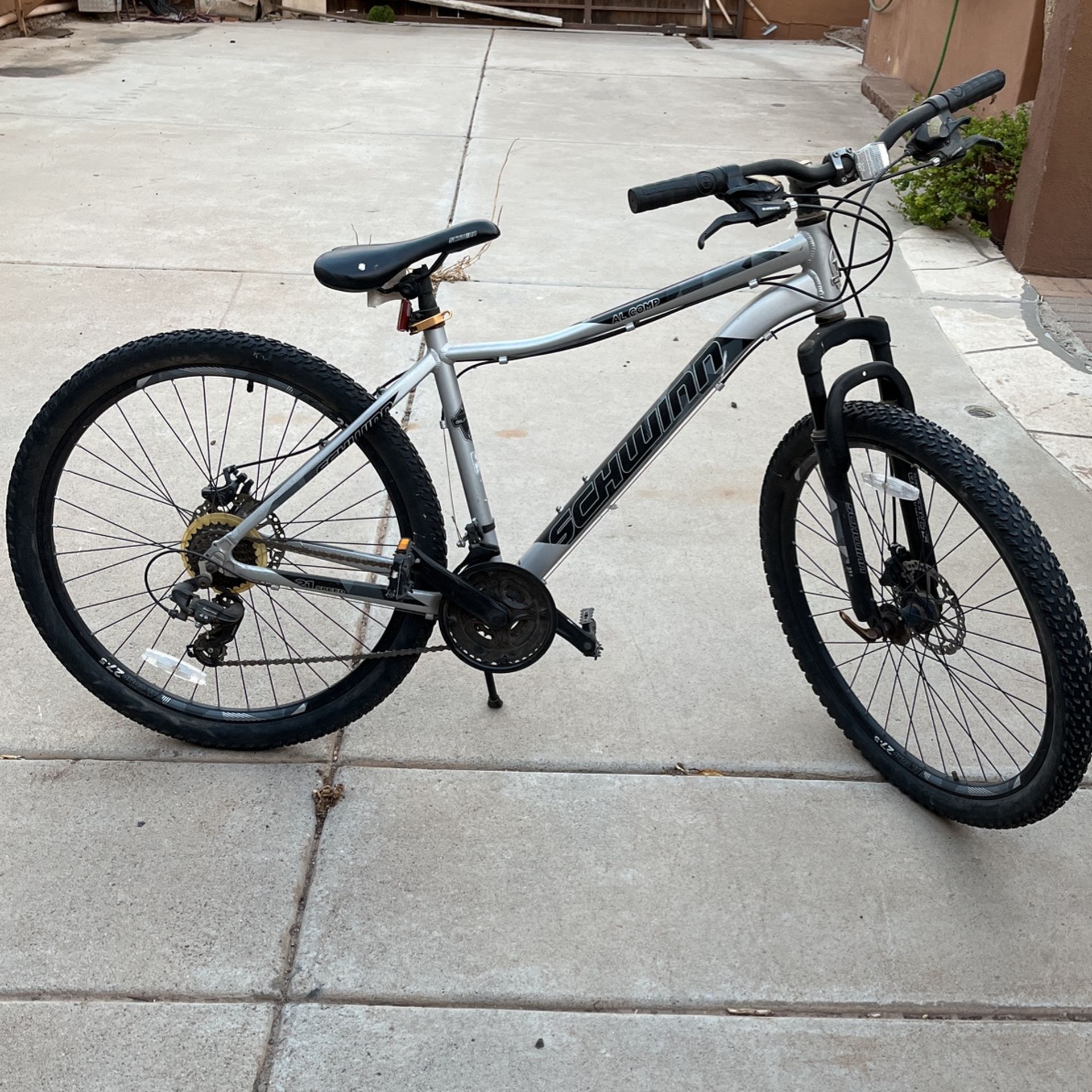 Schwinn Mountain Bike Near Me For Sale Schwinn Bonafide Men And