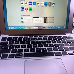 Apple MacBook Air 11.6" Laptop 1.6GHz Intel i5 4GB