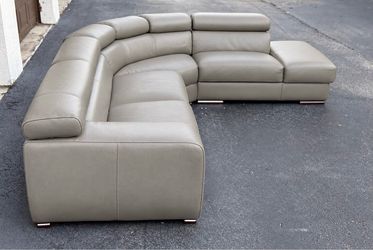 Sofa/Couch Sectional - Leather - Delivery Available 🚛