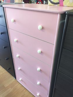 Compressed Wood Dresser 5 jumbo drawer