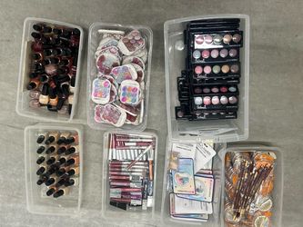 cosmetics lot of assorted new pieces