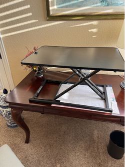 Adjustable desk riser - standing desk