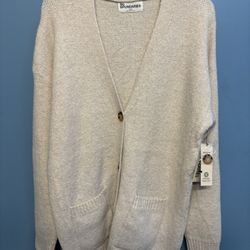 New Women’s Cream Colored Cardigan Sweater Size Medium Very Warm