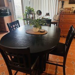 Wooden Expanding Table 
