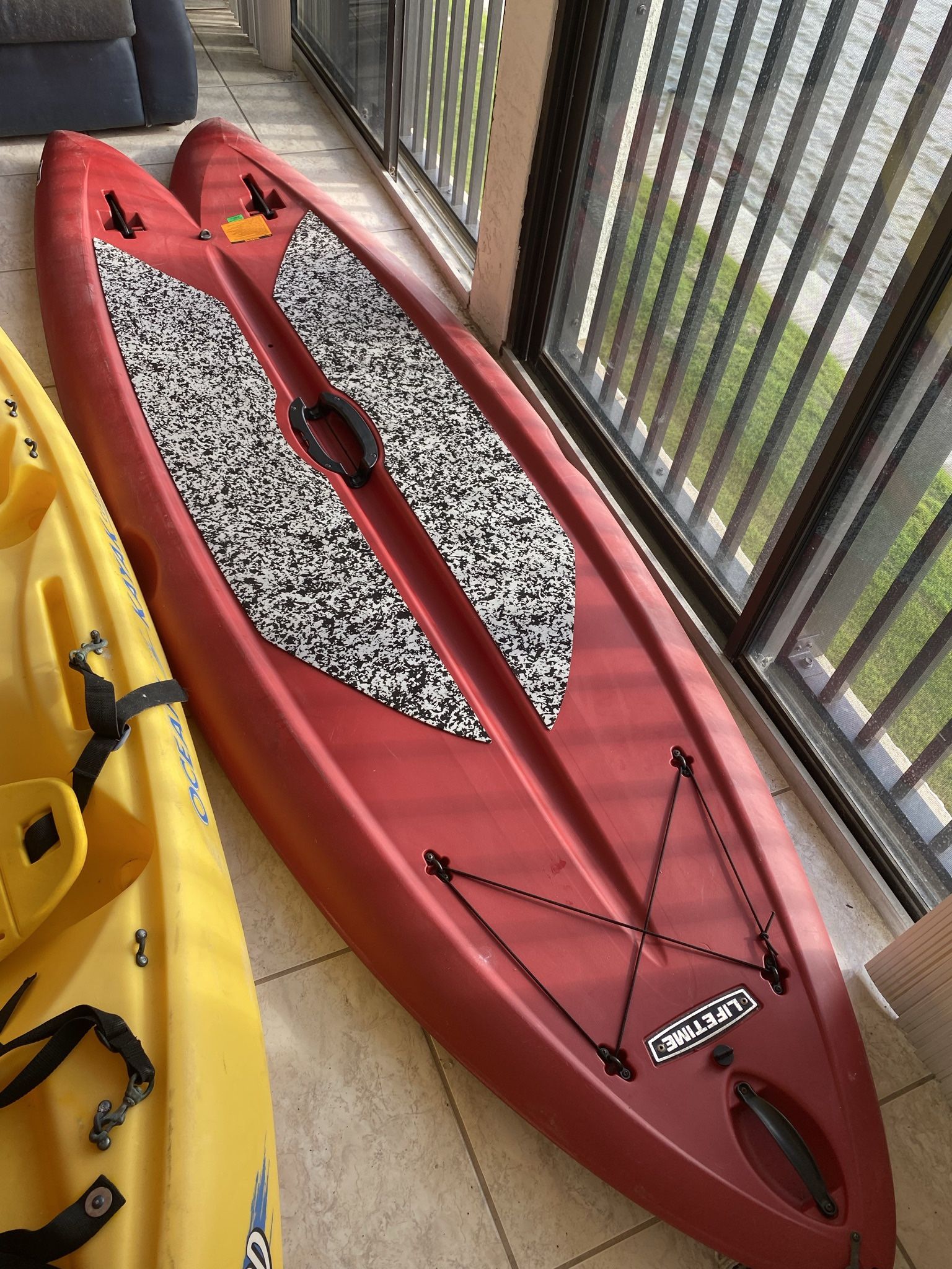 2 Paddleboards with Paddles 