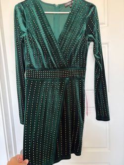 Green velvet formal dress (NEW)