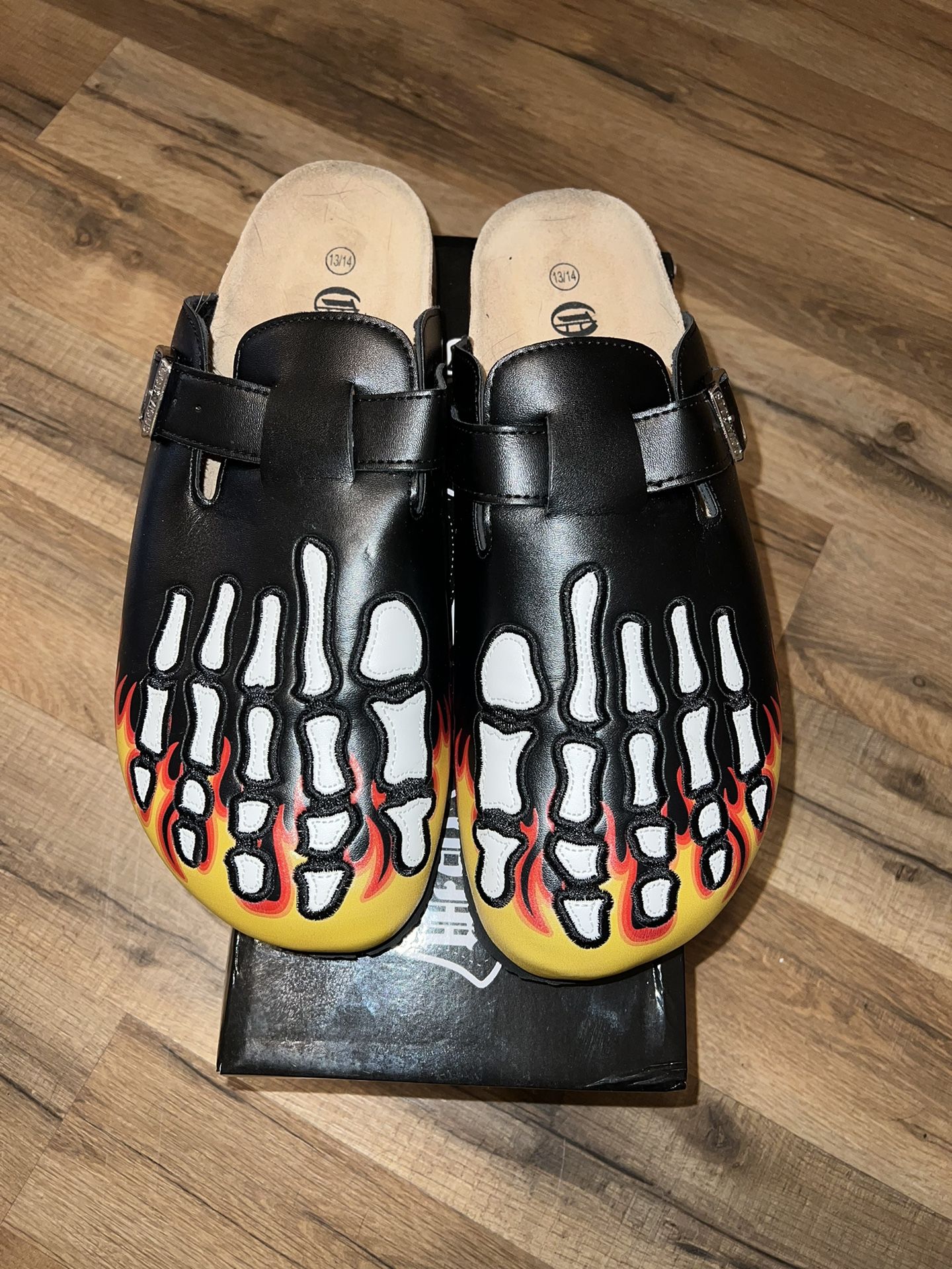 OMNY Flaming Clogs Size 13