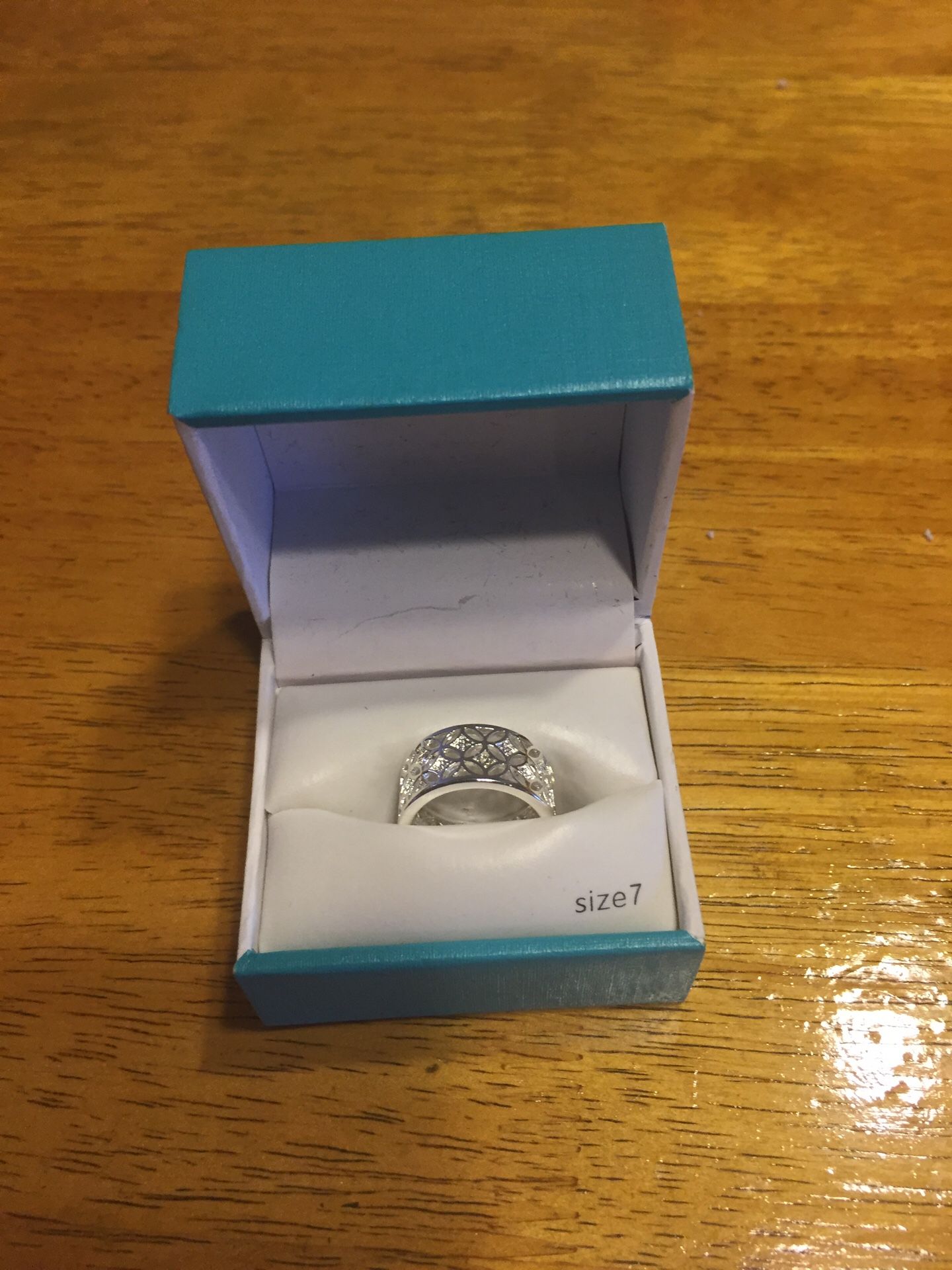 Silver plated wedding ring size 7