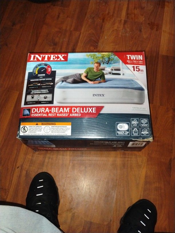 Intex Twin Dura-beam Deluxe Self-inflating Airbed