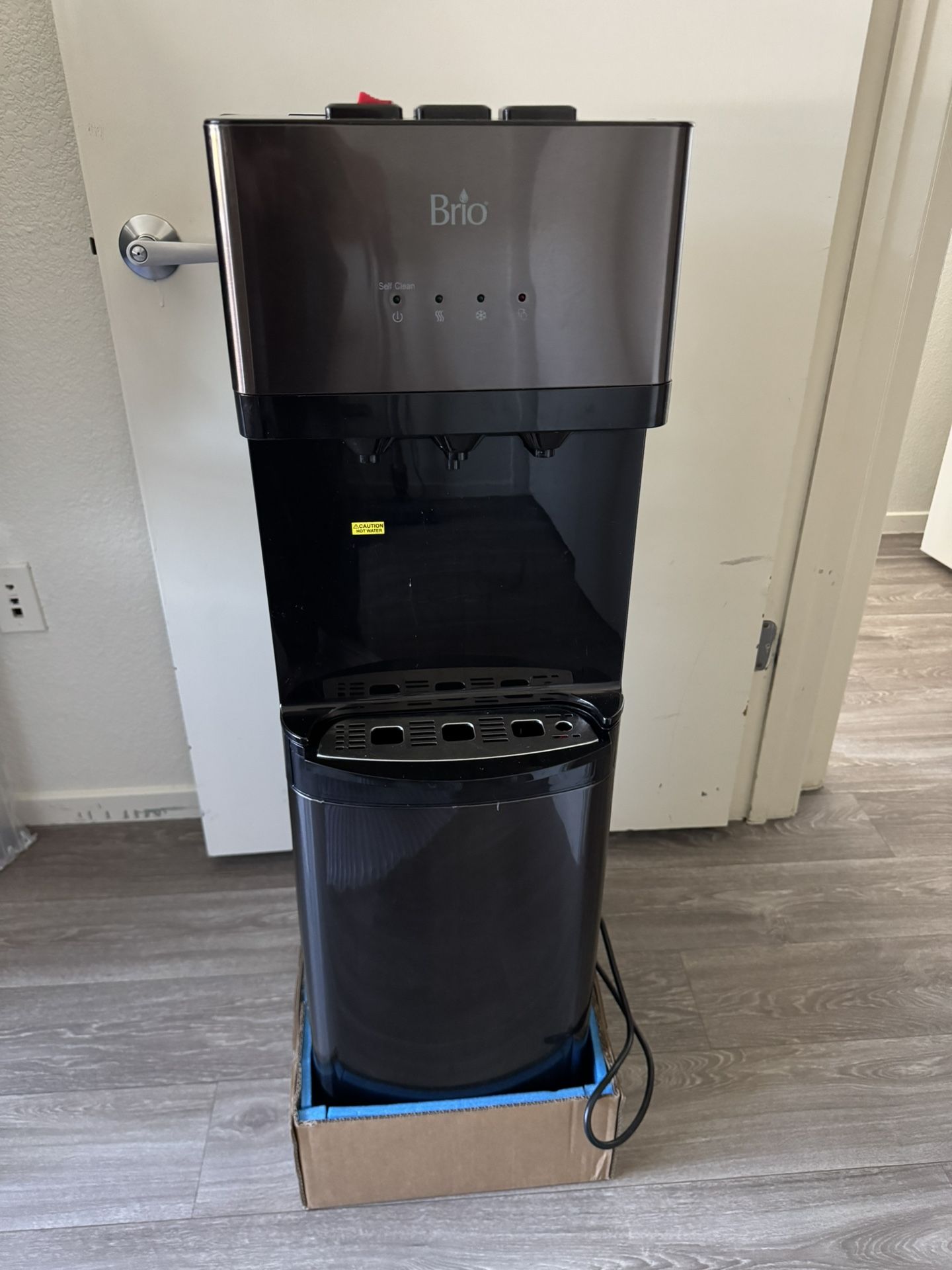 Brio 500 Series (Bottom Loading) Water Dispenser