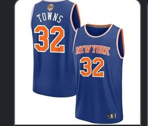 Brand New ✨️ Towns Jersey