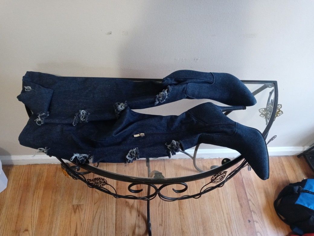Size 10 Blue Jean heel Boot