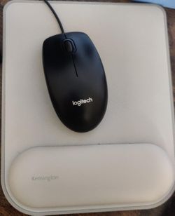 Monitor, keyboard and mouse