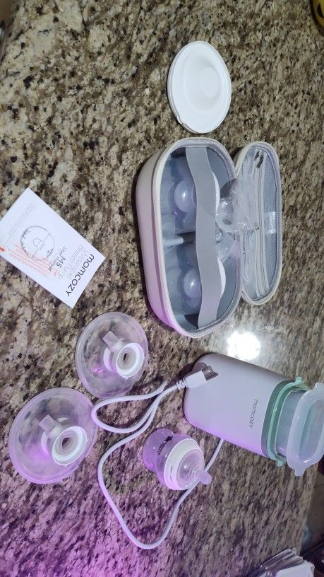 Momcozy M5 Hands Free Wearable Breast Pump With Bottle Warmer