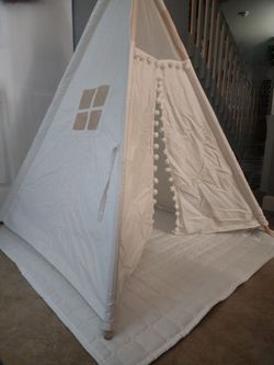 White Children's Teepee Play Tent