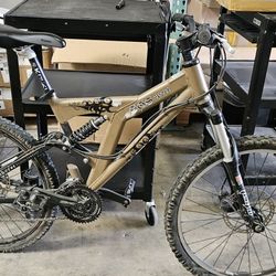 K2 Full Suspension Mountain Bike – Needs Tune-Up