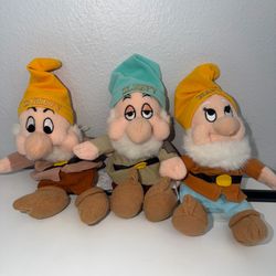 DISNEY Snow White Seven Dwarfs Plush Lot 3