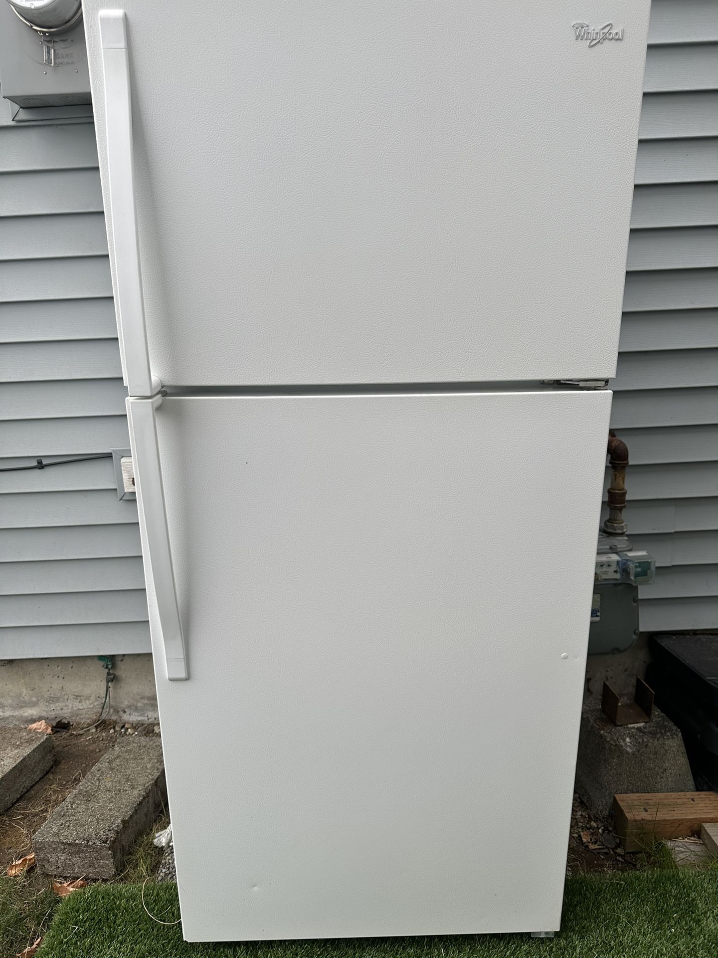 Refrigerator WHIRLPOOL. 