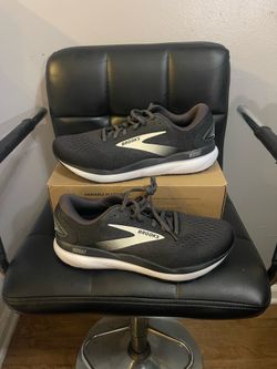 Brooks Ghost16/ Size 10.5 Men’s $85