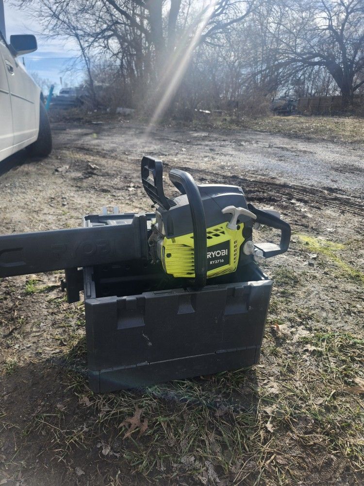 Ryobi Chainsaw 100$
