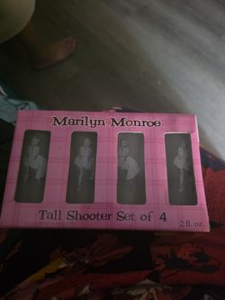 Marilyn Monroe Tall Shooter Glass Set of 4