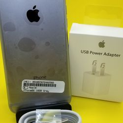 iPhone 6s 16gb unlocked like new including accessories originales