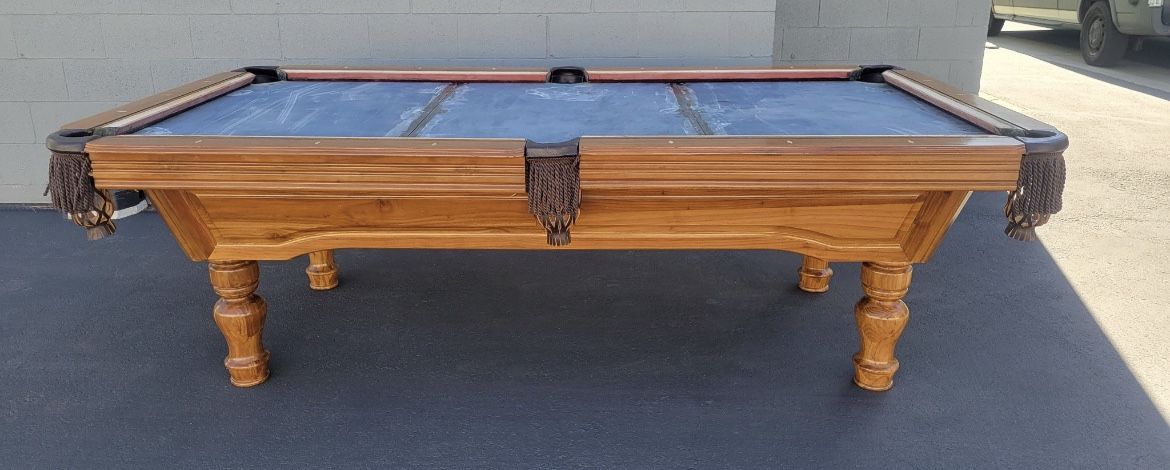 8ft Pool Table ( Free Delivery & Set Up )