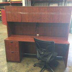 Desk With Hutch Used In Good Condition 150