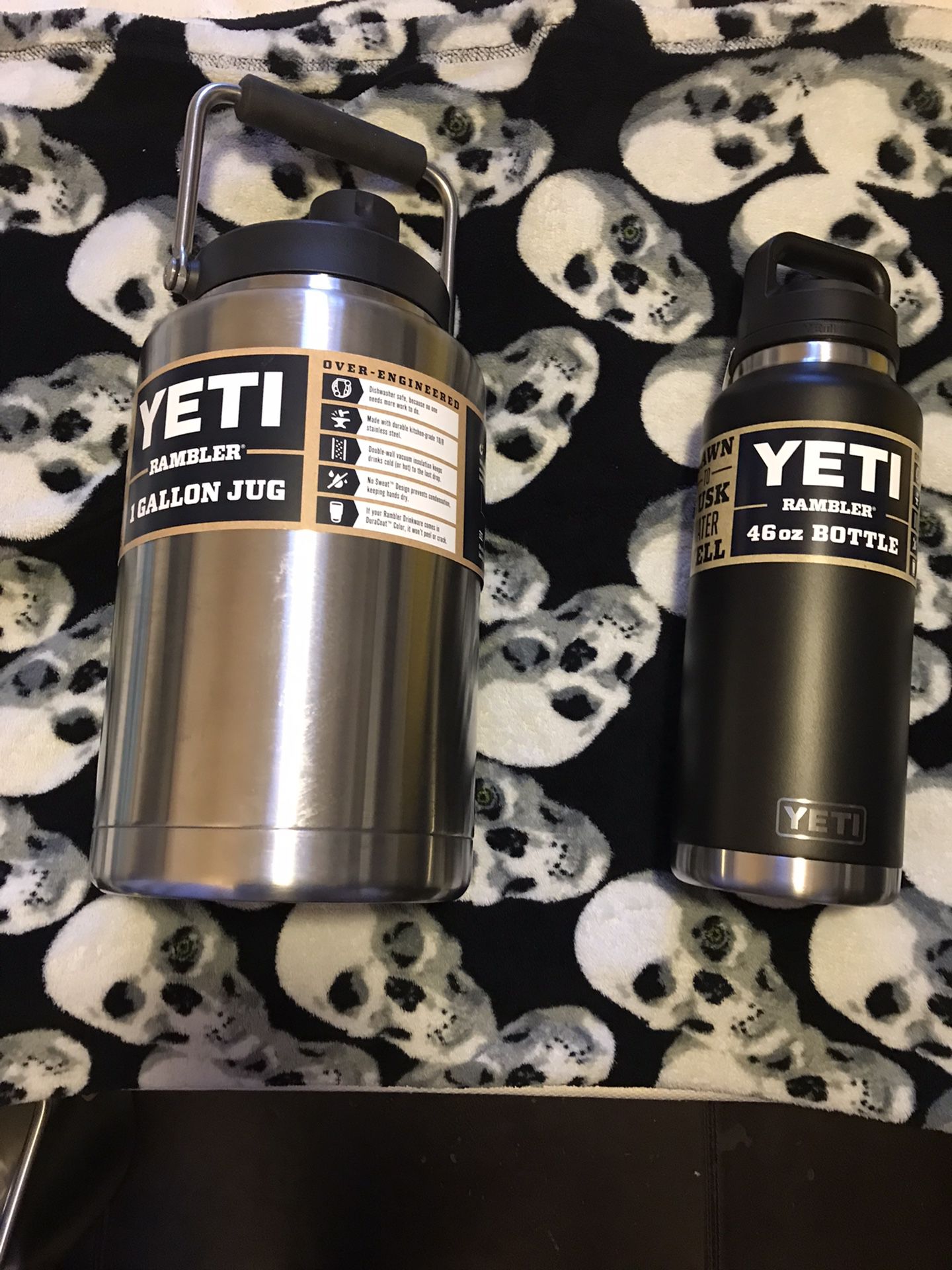 Yeti 1 Gallon And 46 oz Jug for Sale in Las Vegas, NV - OfferUp