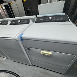 New Whirlpool High Efficiency Washer & Dryer Set