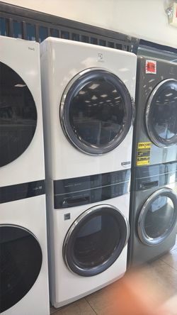 Electrolux - Laundry Tower Single Unit Front Load 4.4 Cu. Ft. Washer & 8 Cu. Ft. Electric Dryer - White (Warranty Available)(Warranty Available)