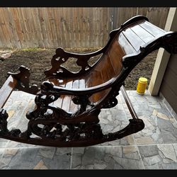 Varnished Wood Rocking Chair 