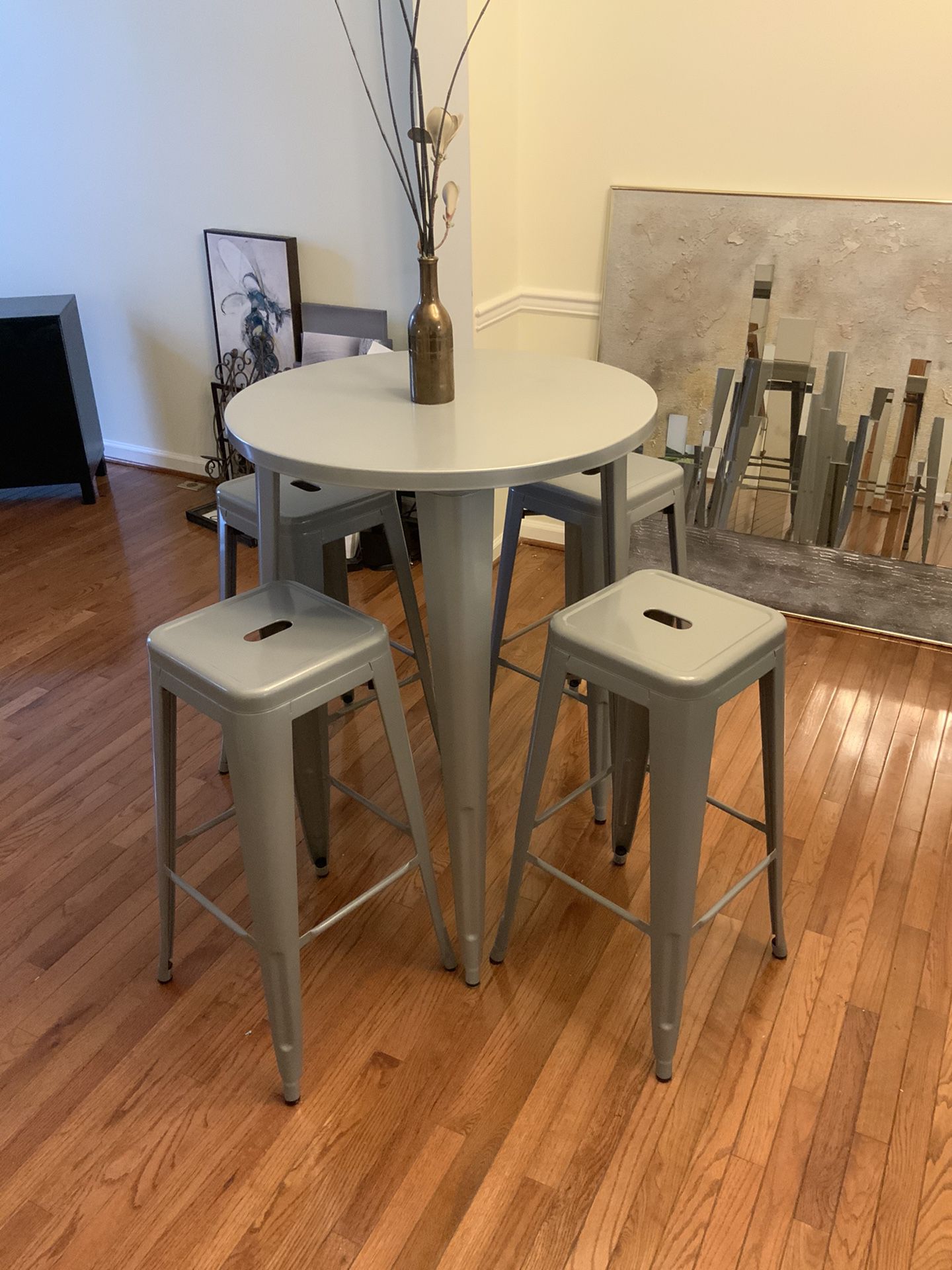 Indoor and outdoor Bar Table & Stools