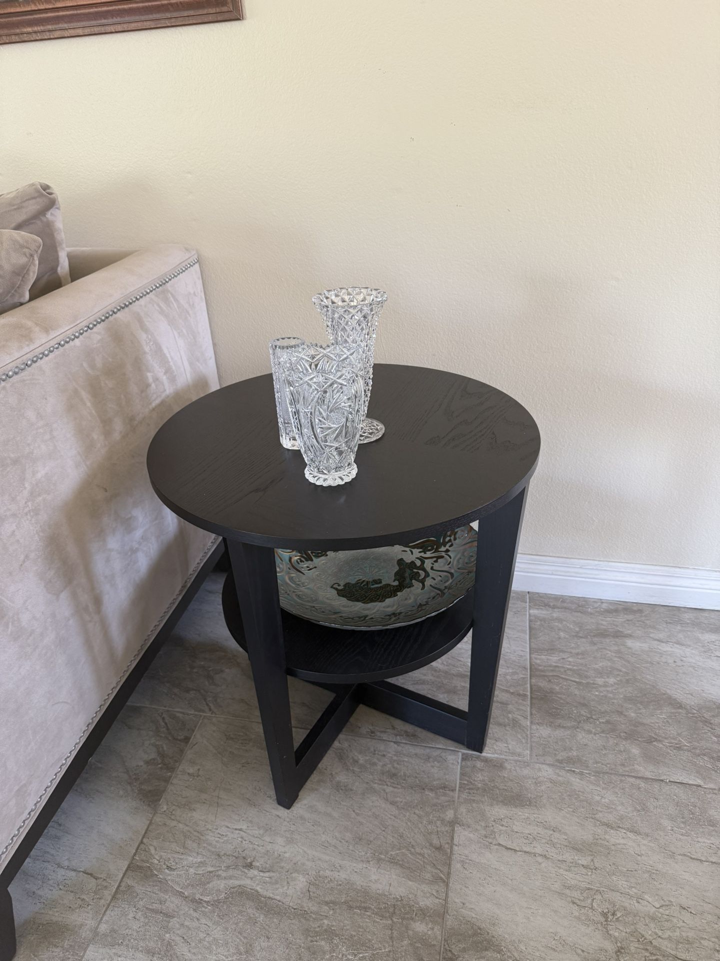 End tables (2)