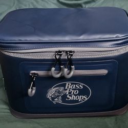 Bass Pro Shops Soft-Sided Cooler 6 Cans 