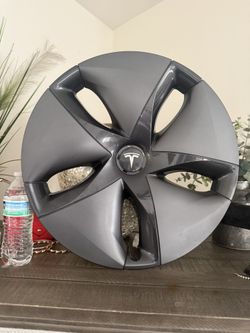 Tesla Hub Caps 3 Available 50$ Each Original 
