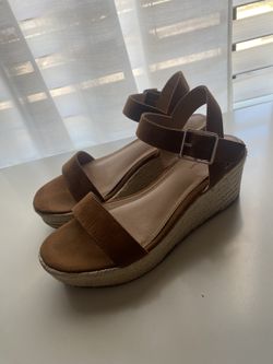 Brown Wedges