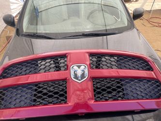 RAM 1500 grill