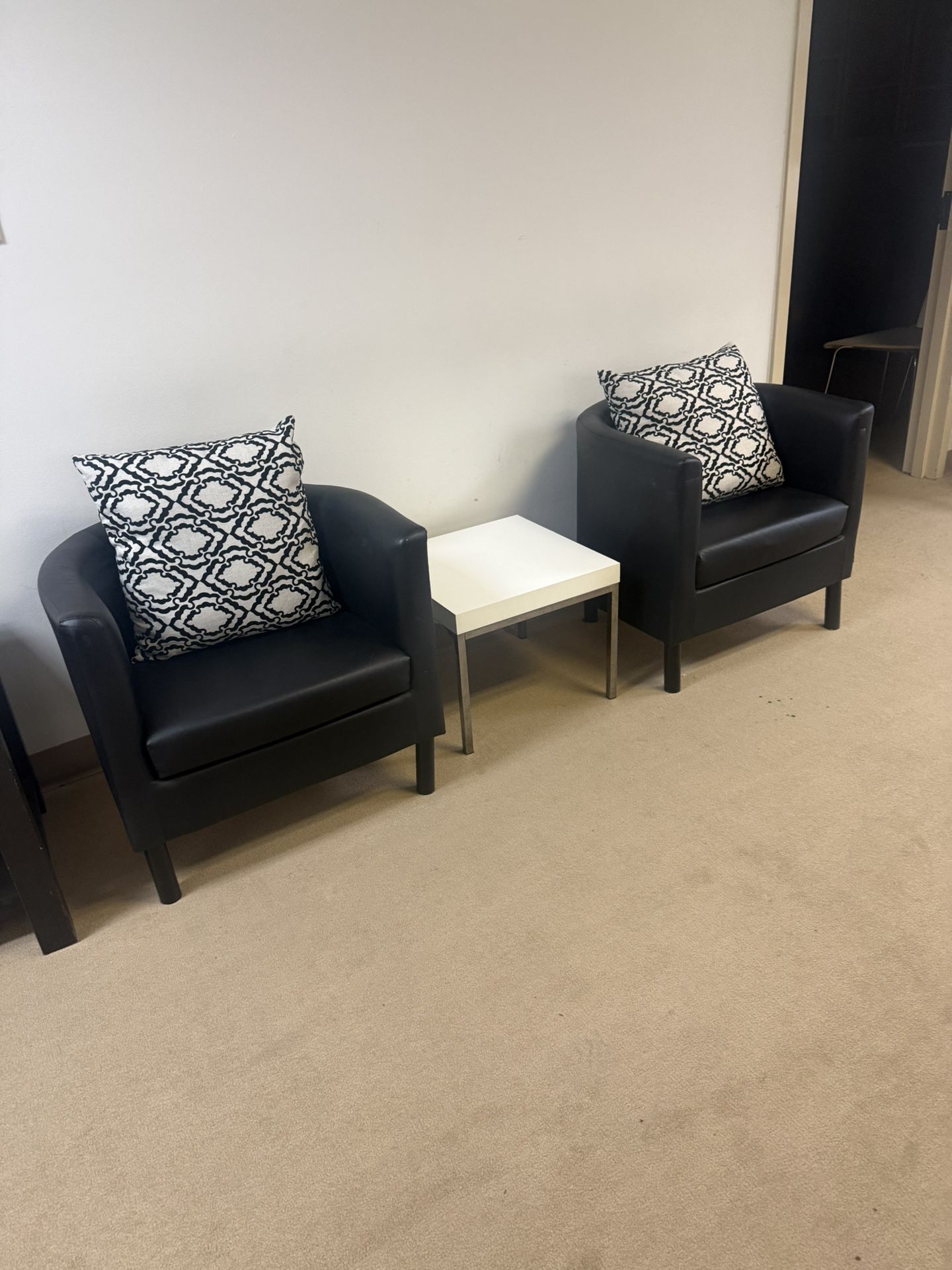 Set of 2 Accent Chairs