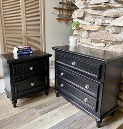 Bassett Black Nightstand and Dresser Set