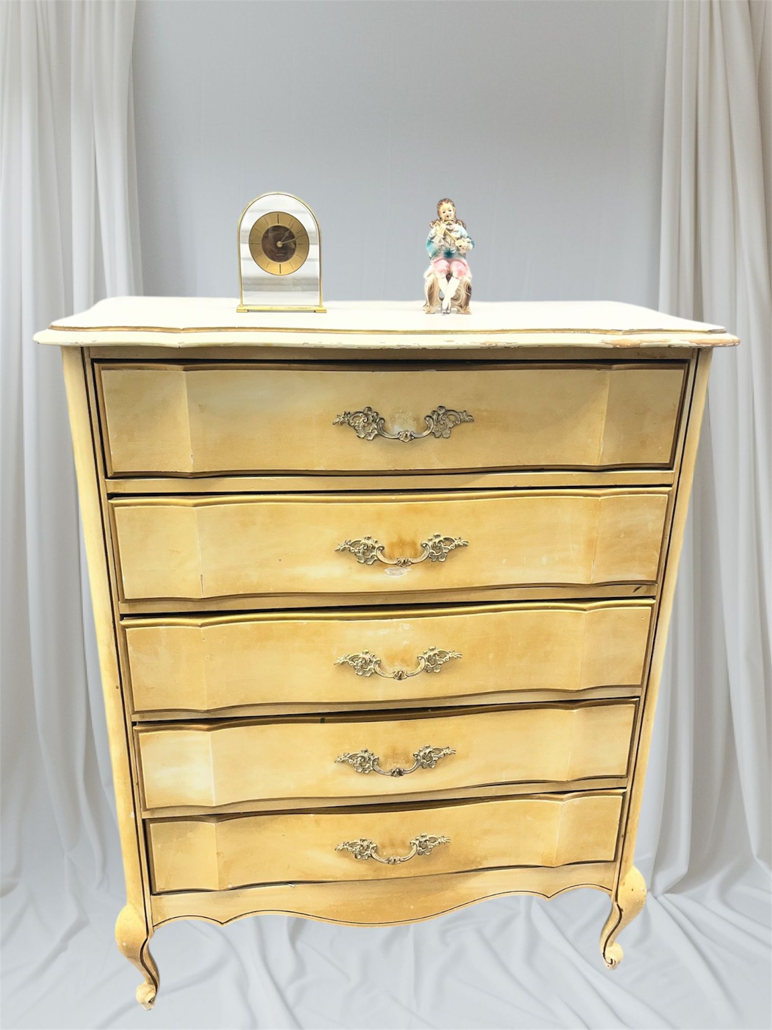 Vintage French Provincial Style Solid Wood Dresser With 5 Dovetail Draws