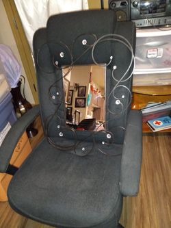 1 SMALL MIRROR IS 26 × 20 Inches 