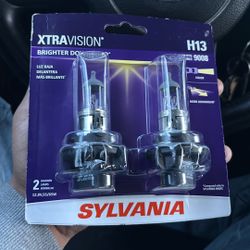 Sylvania H13 Xtravision Lightbulbs 