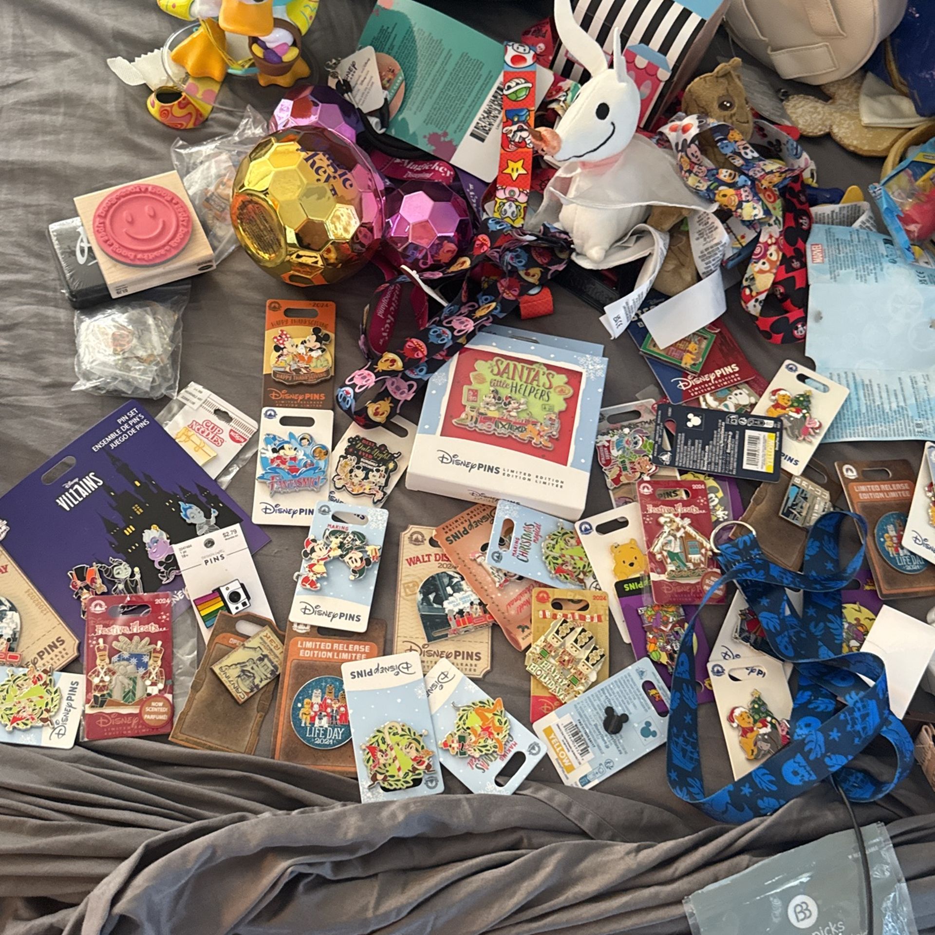 Disney Pins 