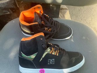 DIFFERENT KINDS OF SHOES