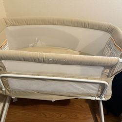 Baby delight bassinet 