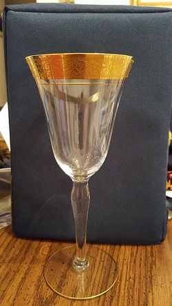Set of 6 gold rimmed etched goblets