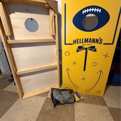 HELLMANN’S Corn Hole set